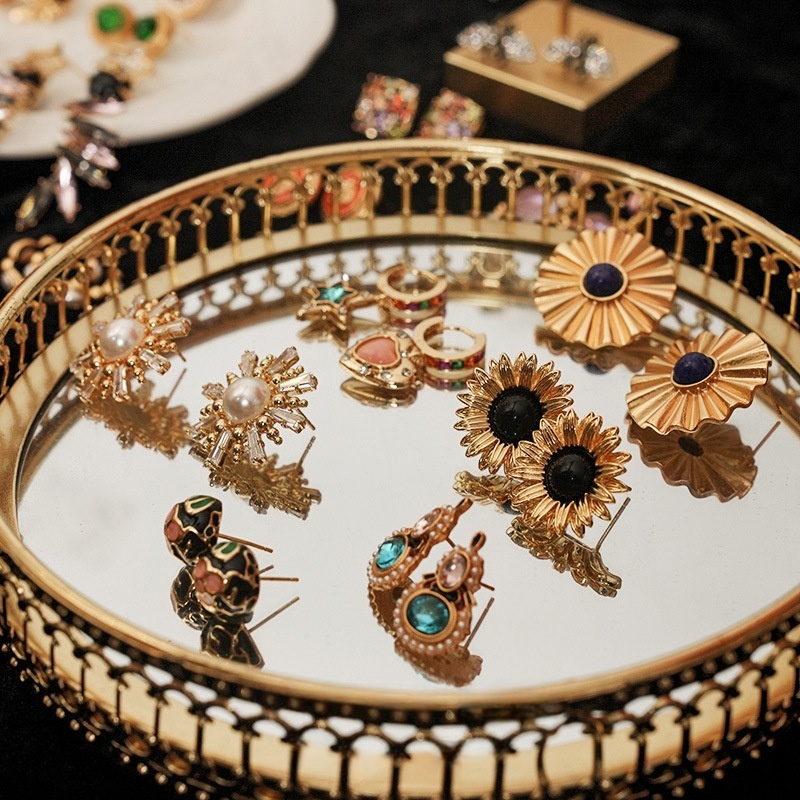 Women Accessories Earrings - New Hot Vintage Retro Style Earrings