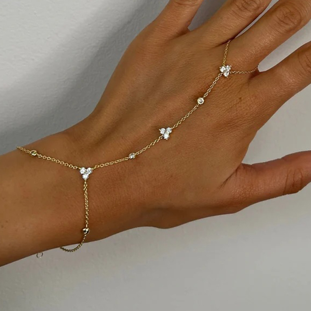 Crystal Fingerless Hand Chain  - Women'S Accessories Amazon บทวิจารณ์และราคา