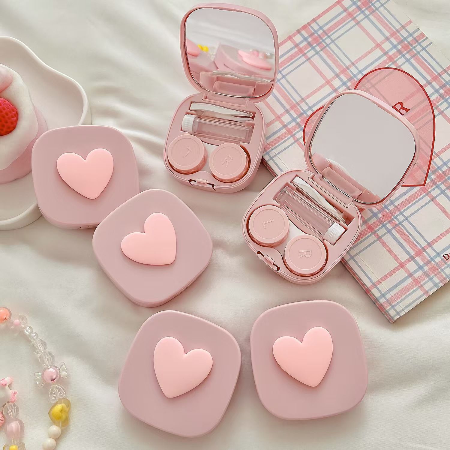 Heart Contact Lens Case with M - Women Accessories List บทวิจารณ์และราคา